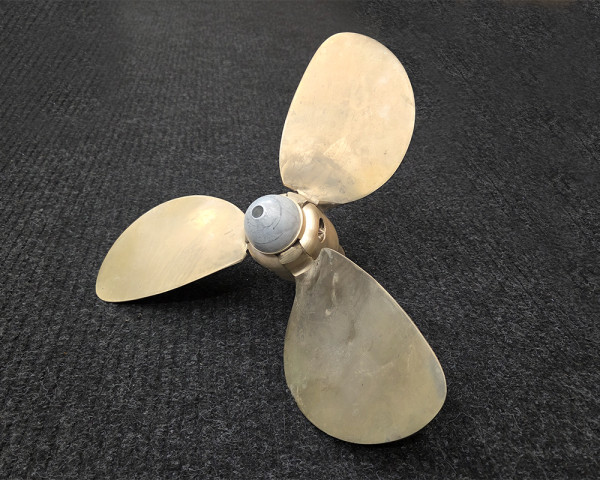 Kaytetty 20x12 taittolapapotkuri Ø30 mm Flexofold Kaytetty 20x12 taittolapapotkuri Ø30 mm Flexofold